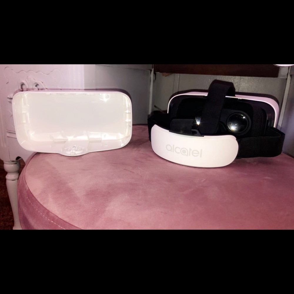 VR (virtual reality) - Picture 2 of 3